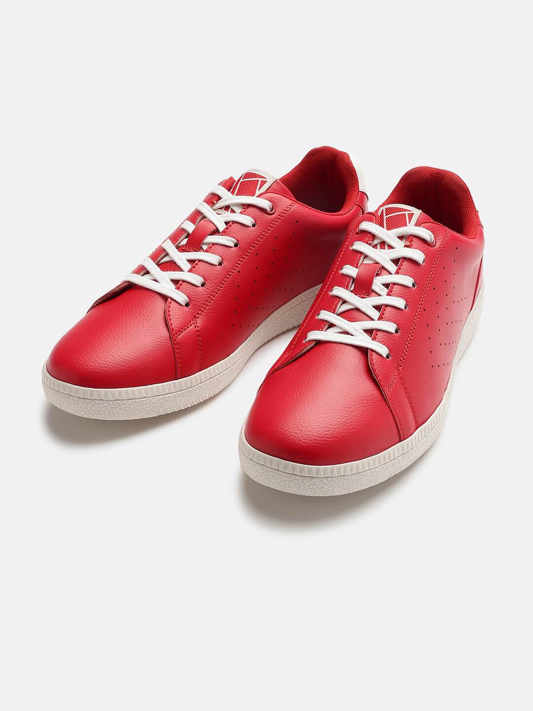 Classic Pinnacle Men Casual Lace-up Sneaker - Hummel India