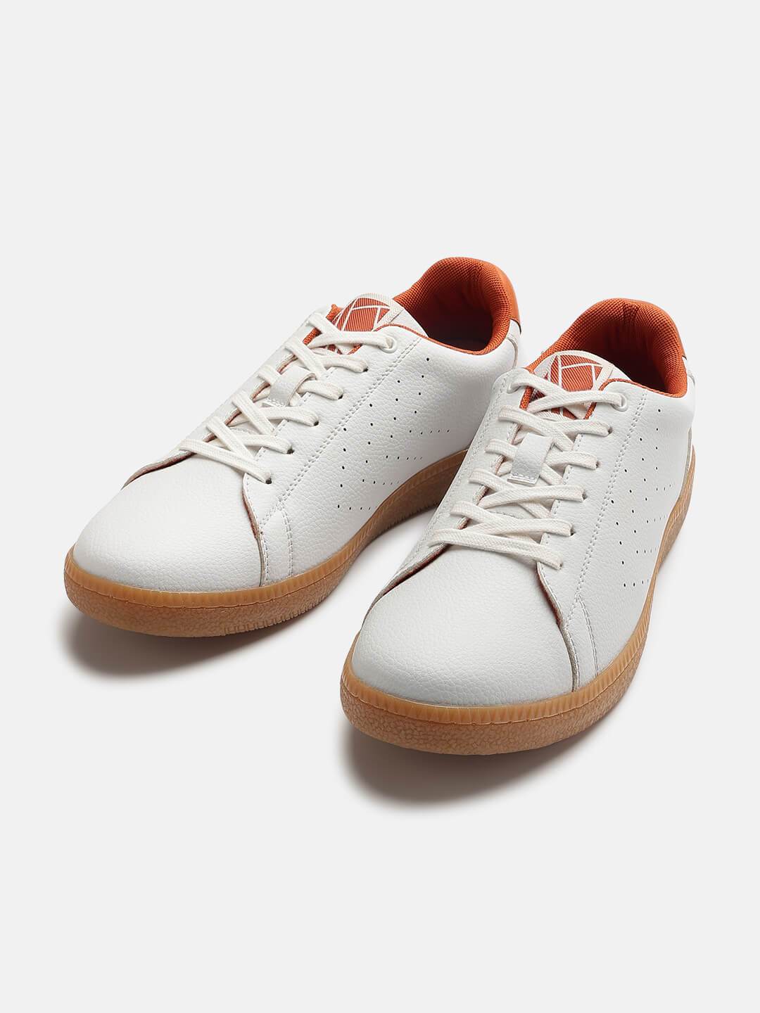 Classic Pinnacle Men Casual Lace-up Sneaker - Hummel India