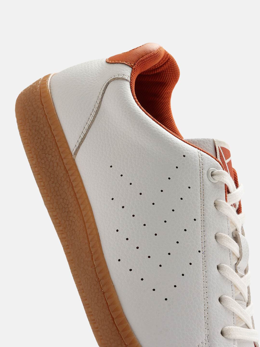 Classic Pinnacle Men Casual Lace-up Sneaker - Hummel India
