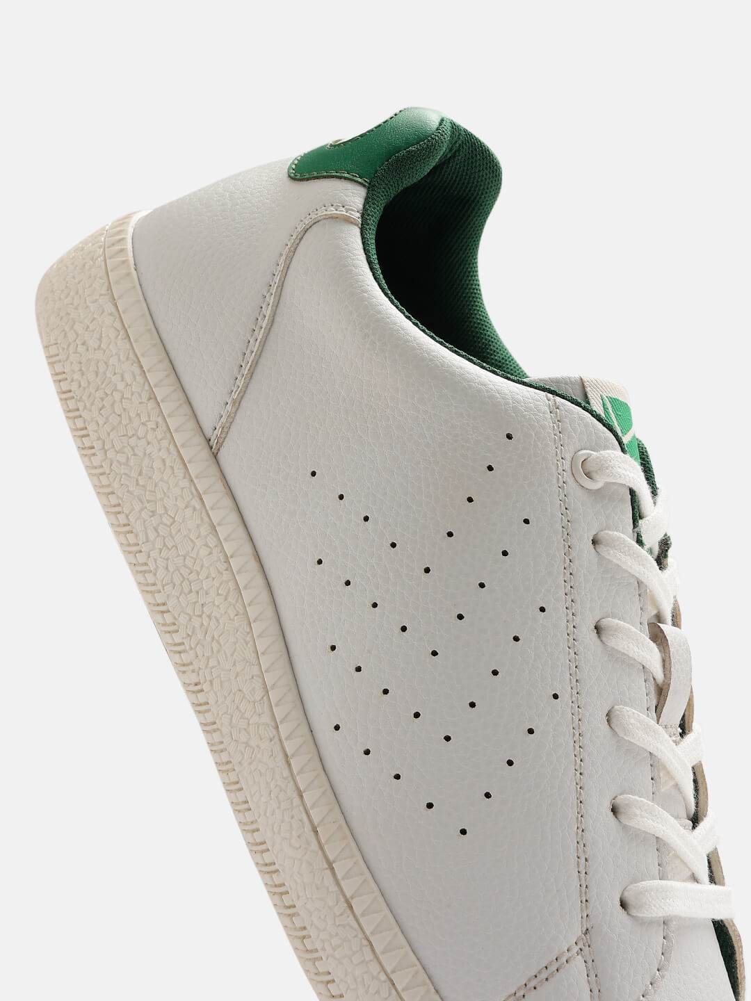 Classic Pinnacle Men Casual Lace-up Sneaker - Hummel India